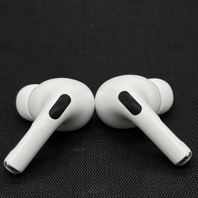 【中古】MagSafe充電ケース(USB-C)付きAirPods Pro(第2世代) MTJV3JA【秋葉原】
