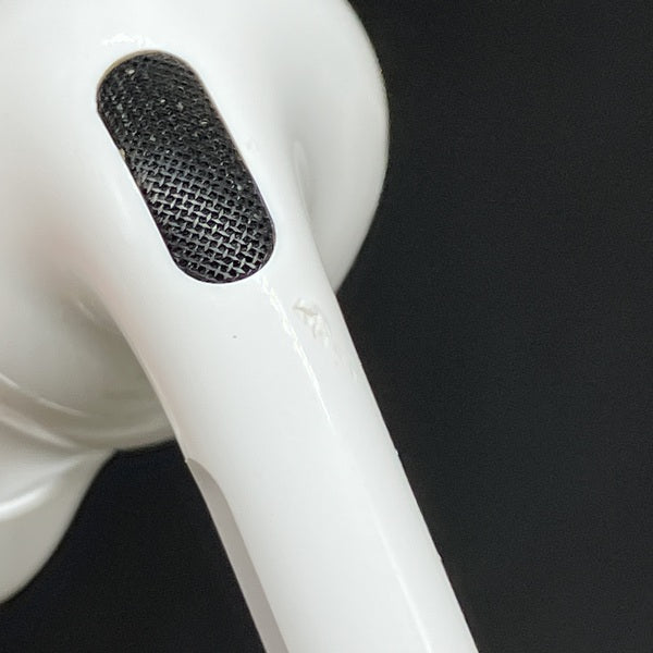 【中古】MagSafe充電ケース(USB-C)付きAirPods Pro(第2世代) MTJV3JA【秋葉原】