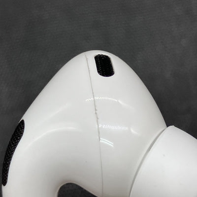 【中古】MagSafe充電ケース(USB-C)付きAirPods Pro(第2世代) MTJV3JA【秋葉原】
