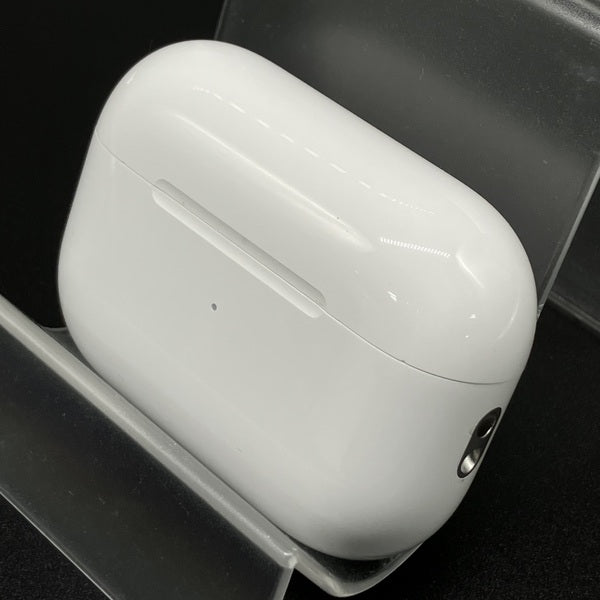 【中古】MagSafe充電ケース(USB-C)付きAirPods Pro(第2世代) MTJV3JA【秋葉原】