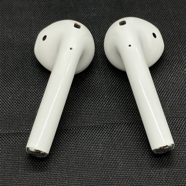 【中古】AirPods with Wireless Charging Case  MRXJ2J-A【秋葉原】
