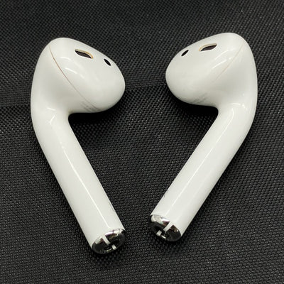 【中古】AirPods with Wireless Charging Case  MRXJ2J-A【秋葉原】