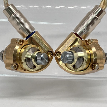 イヤホン Acoustune HS1695TI Gold Acoustune 「HS1695TI Gold」 とにかくゴールドデザインが素敵で