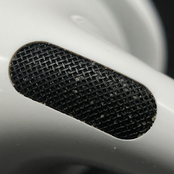 【中古】MagSafe充電ケース(USB-C)付きAirPods Pro(第2世代) MTJV3JA【秋葉原】