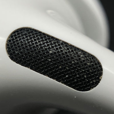 【中古】MagSafe充電ケース(USB-C)付きAirPods Pro(第2世代) MTJV3JA【秋葉原】
