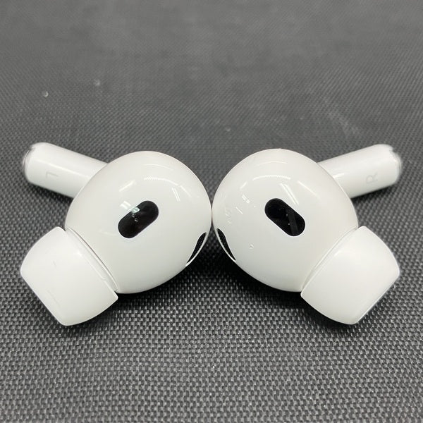 【中古】MagSafe充電ケース(USB-C)付きAirPods Pro(第2世代) MTJV3JA【秋葉原】