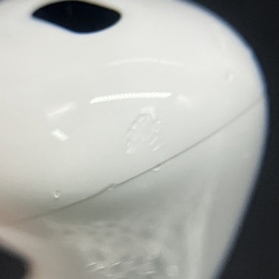 【中古】MagSafe充電ケース(USB-C)付きAirPods Pro(第2世代) MTJV3JA【秋葉原】