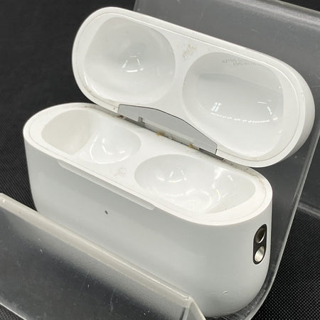 Apple AirPods Pro 2 本体　Lightning ジャンク ジャンク】Apple AirPods Pro (第2世代 lightning) - メルカリ