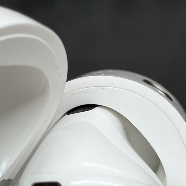 【中古】AirPods Pro (第2世代) MQD83J/A【日本橋】