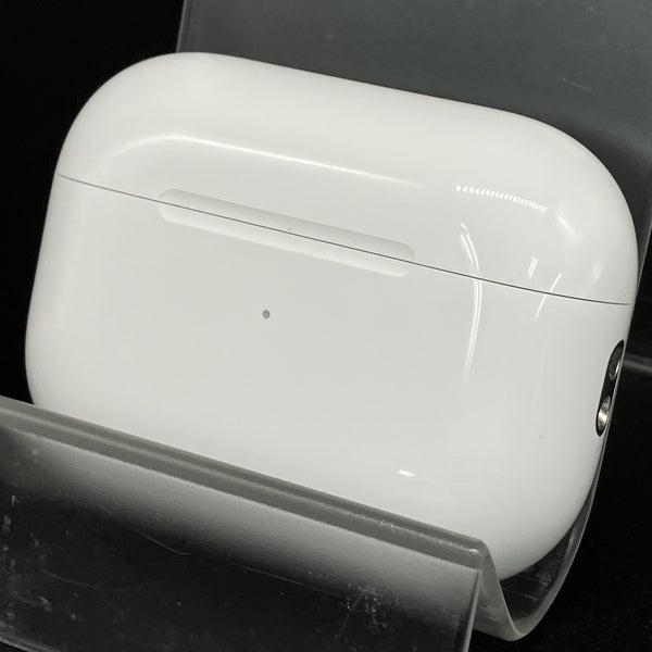 【中古】MagSafe充電ケース(USB-C)付きAirPods Pro(第2世代) MTJV3JA【秋葉原】