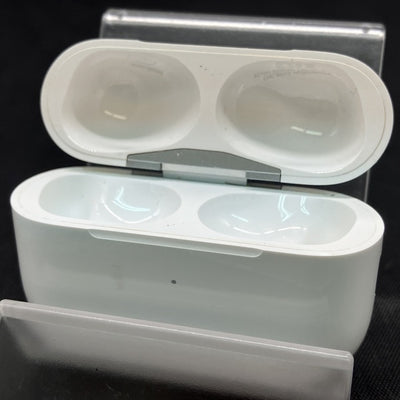 【中古】AirPods Pro (第2世代) 充電ケース (Lightning)【秋葉原】