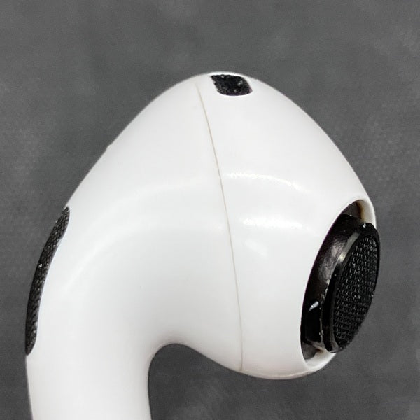 【中古】AirPods Pro (R側) (第2世代)(Lightning)【秋葉原】