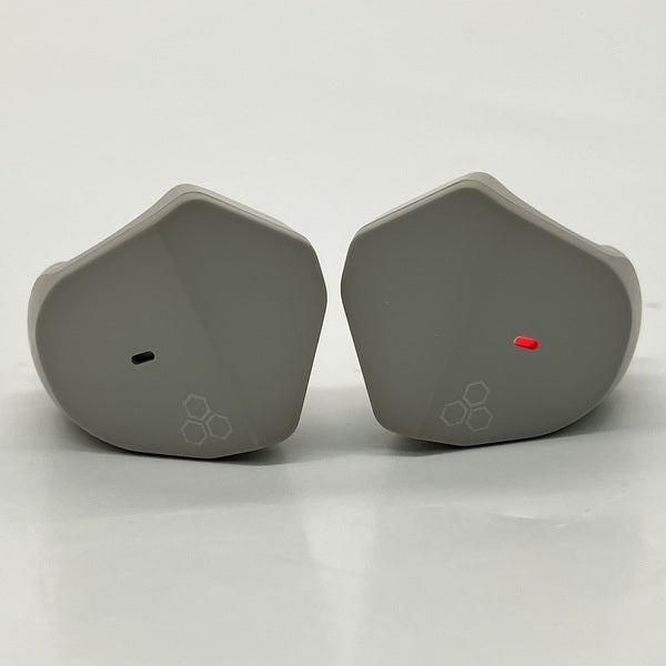 新品未開封　final ZE2000 ワイヤレスイヤフォン アッシュグレー final 【中古】ZE2000 アッシュグレー 【FI-ZE2DPLTW-ASH-GRAY
