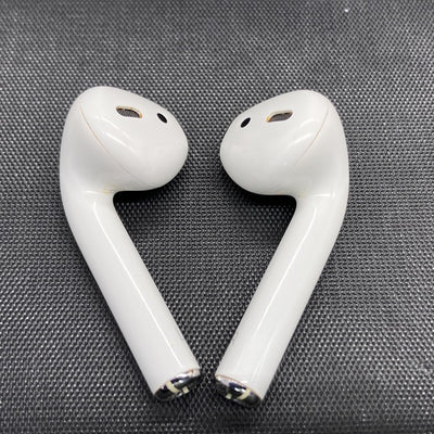 【中古】AirPods with Charging Case MV7N2J/A【秋葉原】