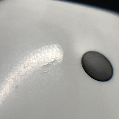 【中古】AirPods with Charging Case MV7N2J/A【秋葉原】