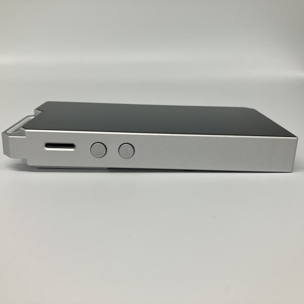 【中古】R4 - Silver【秋葉原】