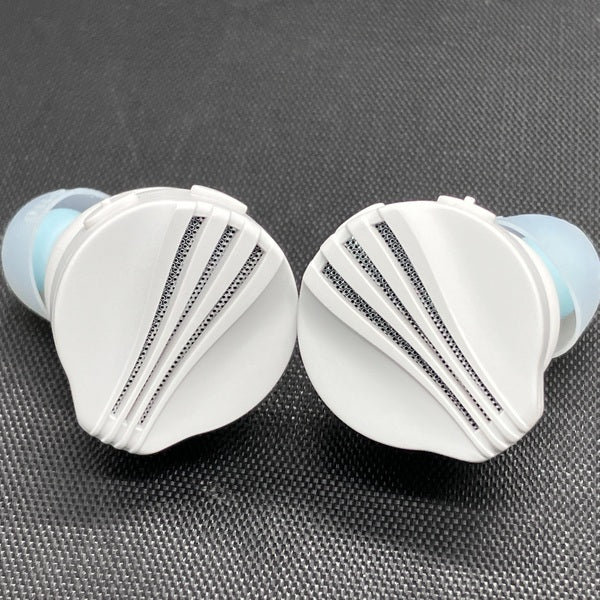 【中古】FW3 White 【FIO-FW3-W】【秋葉原】