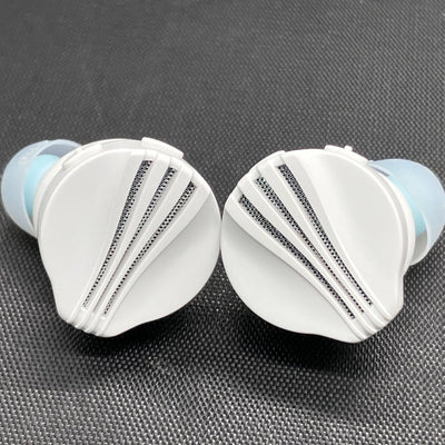 【中古】FW3 White 【FIO-FW3-W】【秋葉原】