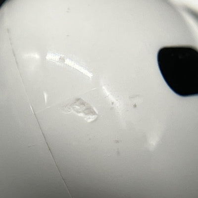 【中古】MagSafe充電ケース(USB-C)付きAirPods Pro(第2世代) MTJV3JA【秋葉原】