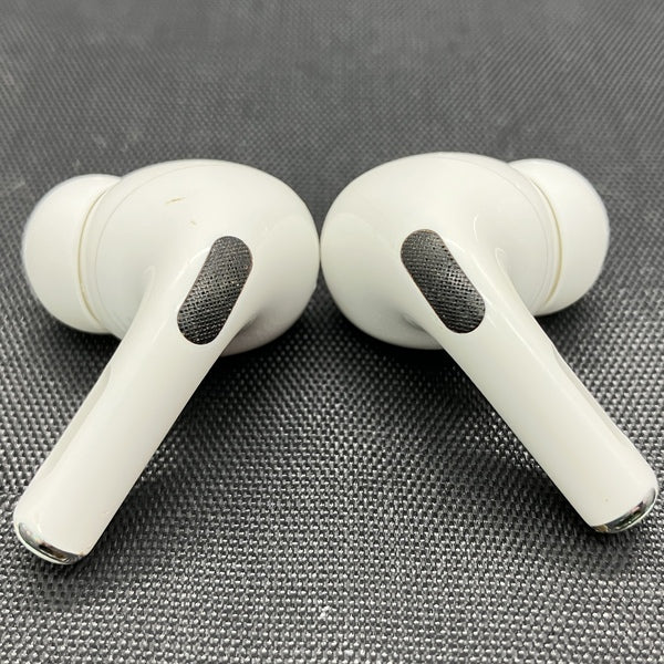 【中古】Apple AirPods Pro MLWK3J/A  (2021/Magsafe)【秋葉原】