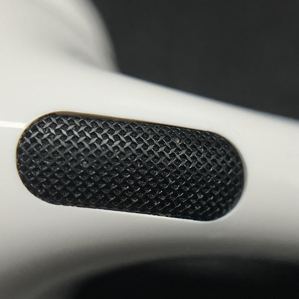 【中古】MagSafe充電ケース(USB-C)付きAirPods Pro(第2世代) MTJV3JA【秋葉原】