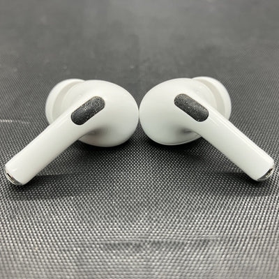 【中古】MagSafe充電ケース(USB-C)付きAirPods Pro(第2世代) MTJV3JA【秋葉原】