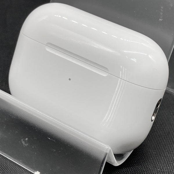 【中古】MagSafe充電ケース(USB-C)付きAirPods Pro(第2世代) MTJV3JA【秋葉原】
