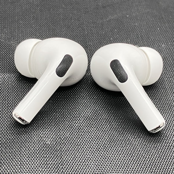 【中古】MagSafe充電ケース(USB-C)付きAirPods Pro(第2世代) MTJV3JA【秋葉原】