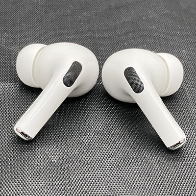 【中古】MagSafe充電ケース(USB-C)付きAirPods Pro(第2世代) MTJV3JA【秋葉原】