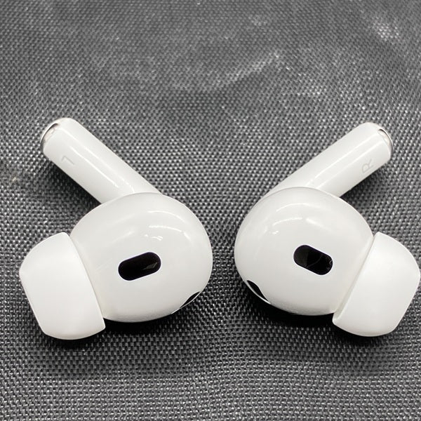 【中古】MagSafe充電ケース(USB-C)付きAirPods Pro(第2世代) MTJV3JA【秋葉原】