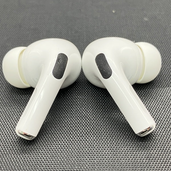 【中古】Apple AirPods Pro MLWK3J/A  (2021/Magsafe)【秋葉原】