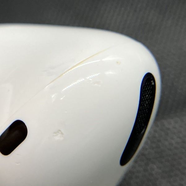 【中古】Apple AirPods Pro MLWK3J/A  (2021/Magsafe)【秋葉原】
