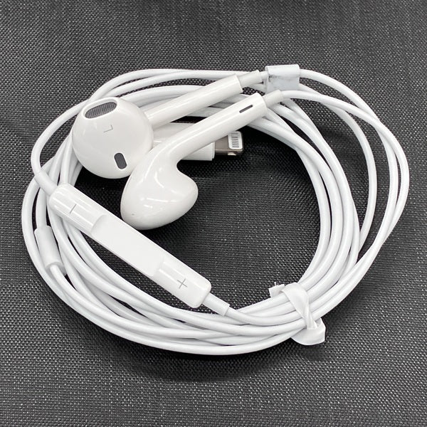 【中古】EarPods with Lightning Connector【秋葉原】