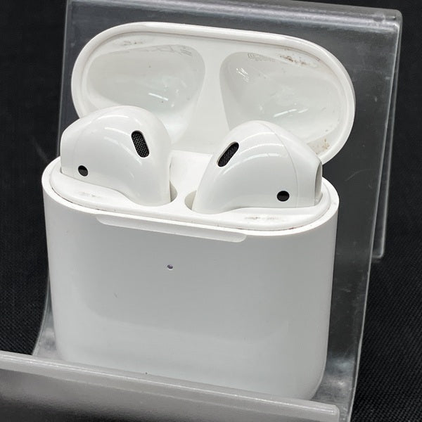 【中古】AirPods with Wireless Charging Case  MRXJ2J-A【秋葉原】