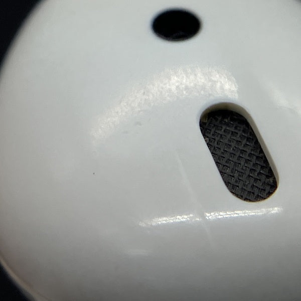 【中古】AirPods with Wireless Charging Case  MRXJ2J-A【秋葉原】