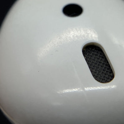【中古】AirPods with Wireless Charging Case  MRXJ2J-A【秋葉原】