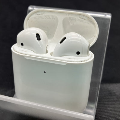 【中古】AirPods with Wireless Charging Case  MRXJ2J-A【秋葉原】