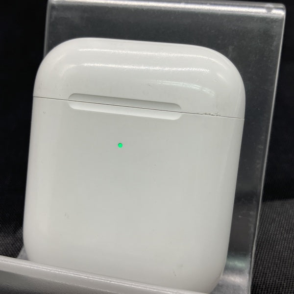 【中古】AirPods with Wireless Charging Case  MRXJ2J-A【秋葉原】