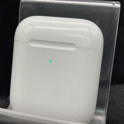 【中古】AirPods with Wireless Charging Case  MRXJ2J-A【秋葉原】