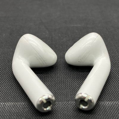 【中古】AirPods with Wireless Charging Case  MRXJ2J-A【秋葉原】
