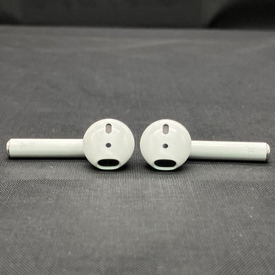 【中古】AirPods with Wireless Charging Case  MRXJ2J-A【秋葉原】