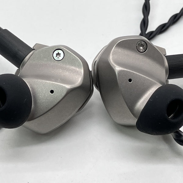 MADOO 【中古】Typ821 【MDO-T821-TI】【秋葉原】 – e☆イヤホン