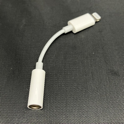 【中古】Lightning - 3.5 mmヘッドフォンジャックアダプタ【名古屋】