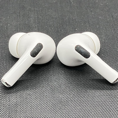 【中古】MagSafe充電ケース(USB-C)付きAirPods Pro(第2世代) MTJV3JA【秋葉原】