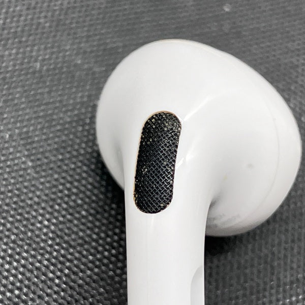 【中古】MagSafe充電ケース(USB-C)付きAirPods Pro(第2世代) MTJV3JA【秋葉原】