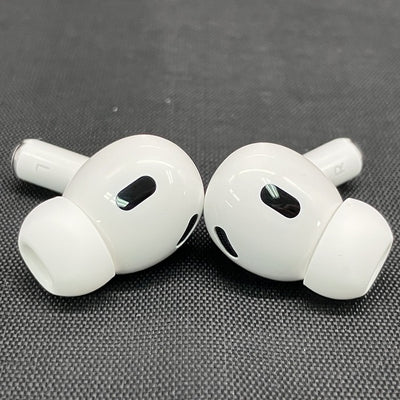 【中古】MagSafe充電ケース(USB-C)付きAirPods Pro(第2世代) MTJV3JA【秋葉原】
