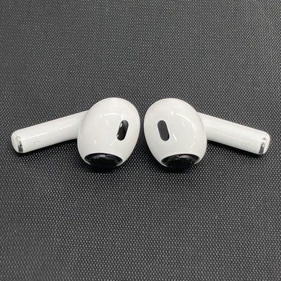 【中古】MagSafe充電ケース(USB-C)付きAirPods Pro(第2世代) MTJV3JA【秋葉原】