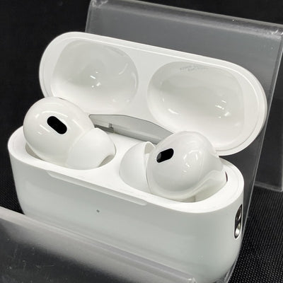 【中古】MagSafe充電ケース(USB-C)付きAirPods Pro(第2世代) MTJV3JA【秋葉原】