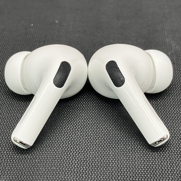 【中古】MagSafe充電ケース(USB-C)付きAirPods Pro(第2世代) MTJV3JA【秋葉原】