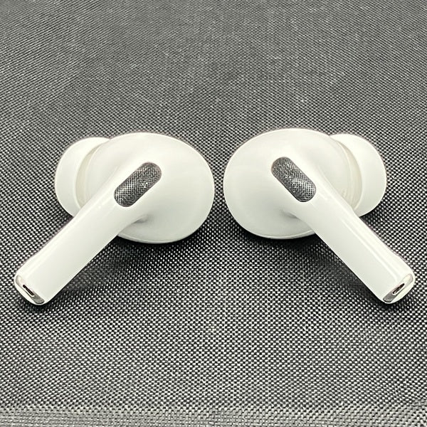 【中古】MagSafe充電ケース(USB-C)付きAirPods Pro(第2世代) MTJV3JA【日本橋】